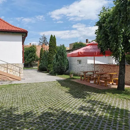 Glazer Szallas Tapolca