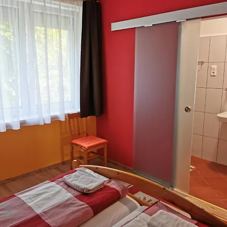 Konukevi Glazer Szallas 3*